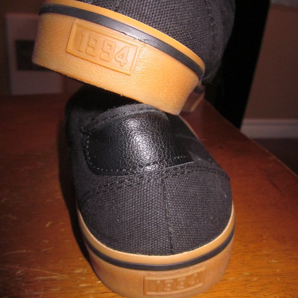 Canvas sneakers - Picture 4 of 5